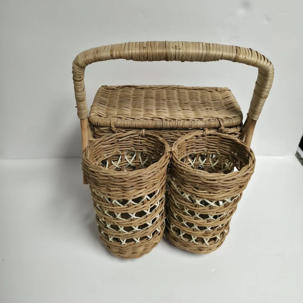 VTG MCM Wicker Rattan Picnic Basket Double Wine Bottle Holder Hinged Lid Boho